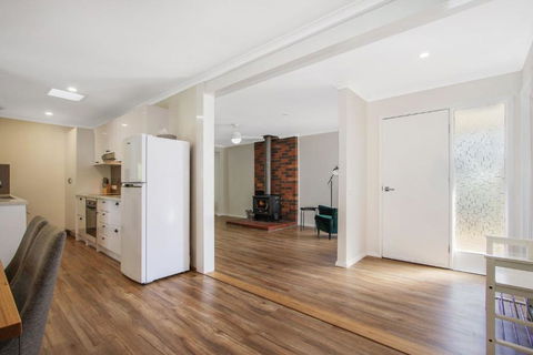 Acaronar- Great Value For Money - Palm Beach Accommodation 4