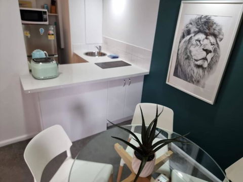 Accommodation Sydney City Centre 1 Bedroom Apartment With Balcony - Palm Beach Accommodation 2