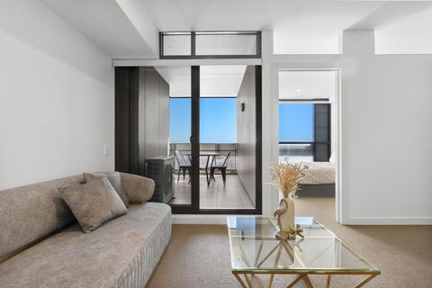 Adelaide City Oasis: Parking, Pool, Gym, Cinema, Inc. - Palm Beach Accommodation 2