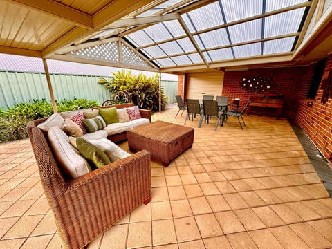 Adelaide Hills 4 Bed Home Near Hahndorf Mt Barker - Palm Beach Accommodation 3
