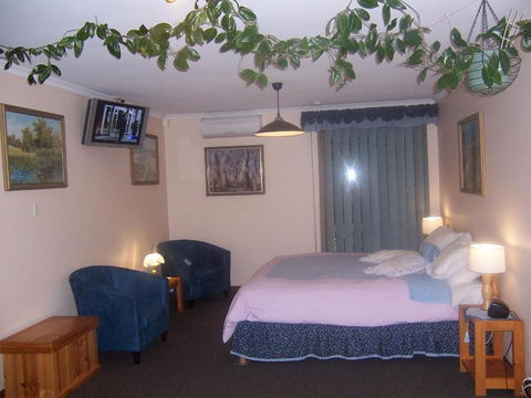 Adelaide Hills B&B Accommodation - Palm Beach Accommodation 4