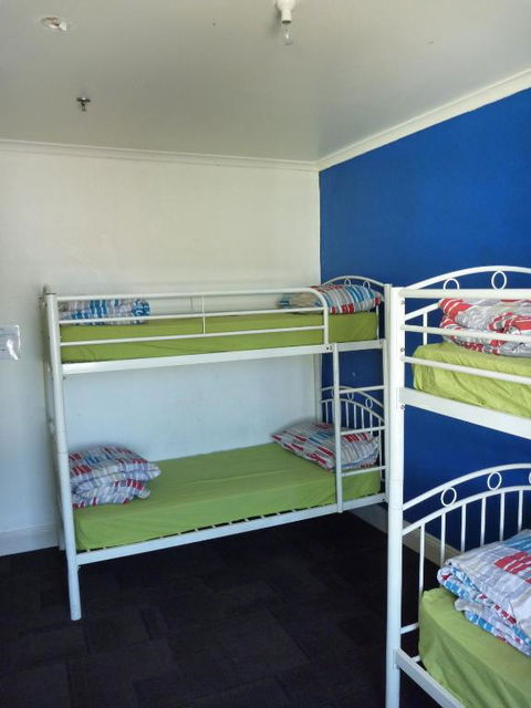 Adelaide Travellers Inn Backpackers Hostel - Palm Beach Accommodation 2