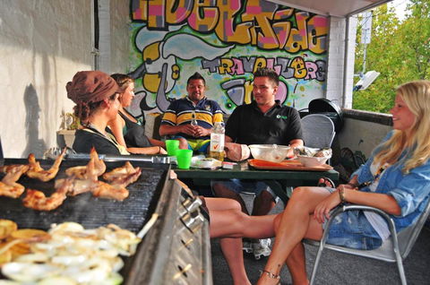 Adelaide Travellers Inn Backpackers Hostel - Palm Beach Accommodation 0