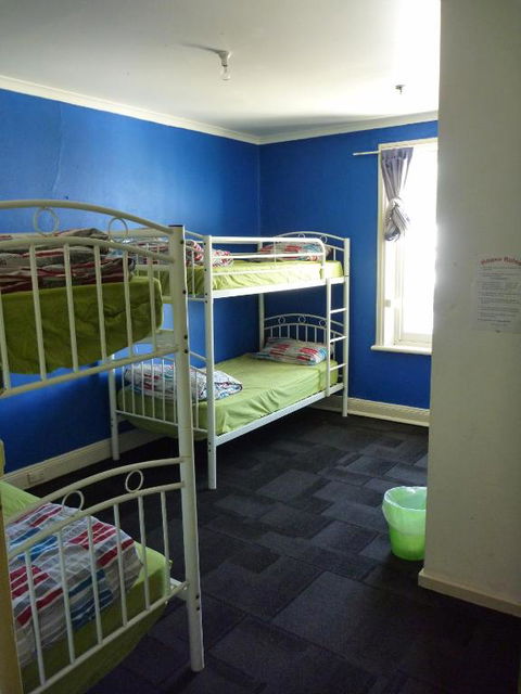 Adelaide Travellers Inn Backpackers Hostel - Palm Beach Accommodation 1