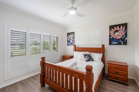 Admiralty Shores - LJHooker Yamba - Palm Beach Accommodation 0