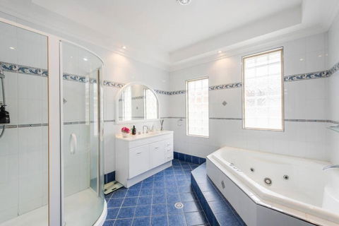 Admiralty Shores - LJHooker Yamba - Palm Beach Accommodation 2