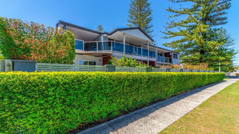 Adrift Apartments - Palm Beach Accommodation 0