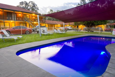 Advance Motel - Palm Beach Accommodation 0