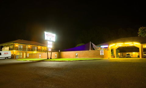 Advance Motel - Palm Beach Accommodation 1