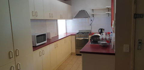 Affordable And Easy Access To Everything - Palm Beach Accommodation 3