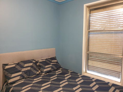 Affordable And Easy Access To Everything - Palm Beach Accommodation 1