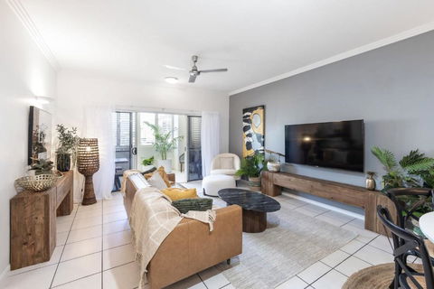 Afternoon Delight - Palm Beach Accommodation 1