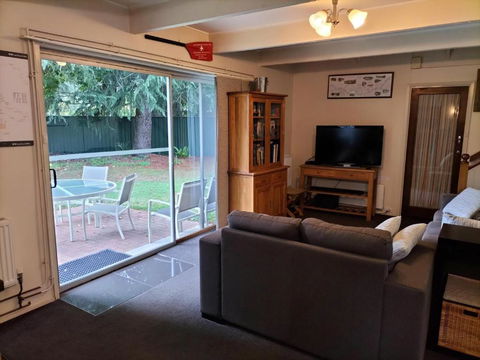 Ageri Holiday House - Palm Beach Accommodation 1