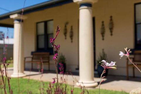 Agnes Cottage Bed & Breakfast - Palm Beach Accommodation 3