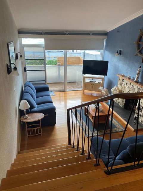 Ahoy Family Beach Escape - Palm Beach Accommodation 2