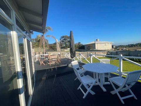 Ahoy Family Beach Escape - Palm Beach Accommodation 0