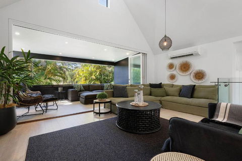 A Perfect Stay - Arya - Palm Beach Accommodation 1