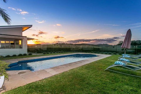 A Perfect Stay - Byrons Brae - Palm Beach Accommodation 0