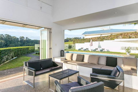 A Perfect Stay - Byrons Brae - Palm Beach Accommodation 4