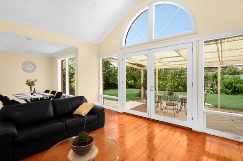 Adelaide Style Accommodation - City To Beach - Free WIFI - Free 3 Car Parking - Great Location - Palm Beach Accommodation 0