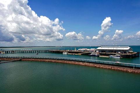 Absolute Waterfront - Tropical Sunrise Apartment Over The Water - Palm Beach Accommodation 1