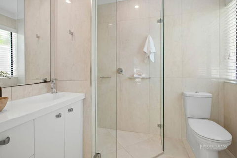 Affordable Luxury By The River - Palm Beach Accommodation 1