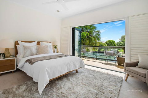 Affordable Luxury By The River - Palm Beach Accommodation 3