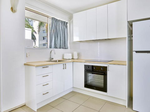 Affordable Accommodation In The Heart Of Surfers Paradise - Palm Beach Accommodation 4