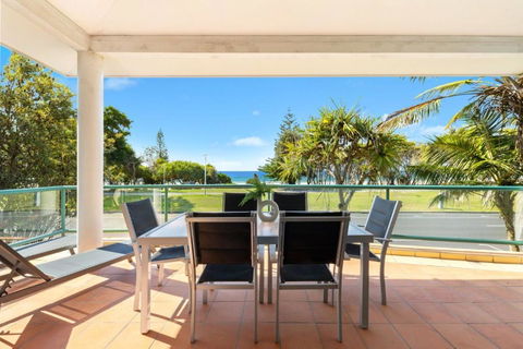 A Perfect Stay - Apartment 3 Surfside - Palm Beach Accommodation 2