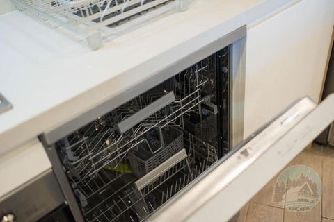Aircabin - Gladesville - Modern Stylish 1 Bed Apt - Palm Beach Accommodation 2