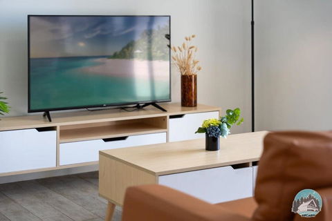 Aircabin - Rosebery - Lovely - 2 Beds Apt +Parking - Palm Beach Accommodation 1