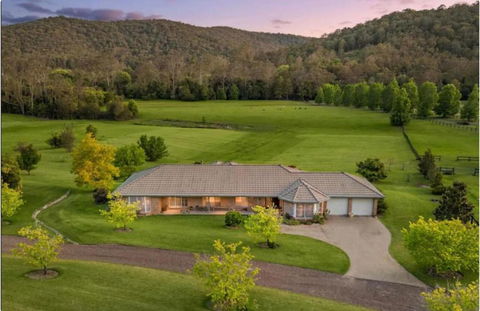 Aircabin - Wyong Creek - Comfy Rural Retreat House - Palm Beach Accommodation 0