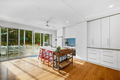 Aireys Bush Retreat - Palm Beach Accommodation 3