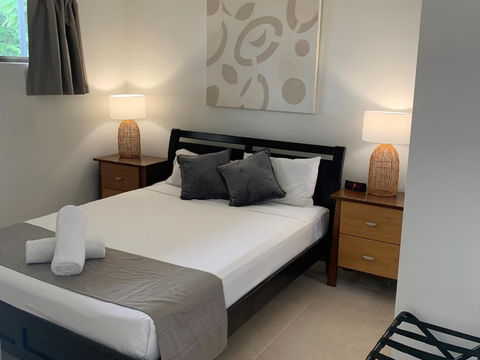 Airlie Beach Apartments - Palm Beach Accommodation 1
