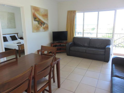 Airlie Beach Apartments - Palm Beach Accommodation 3