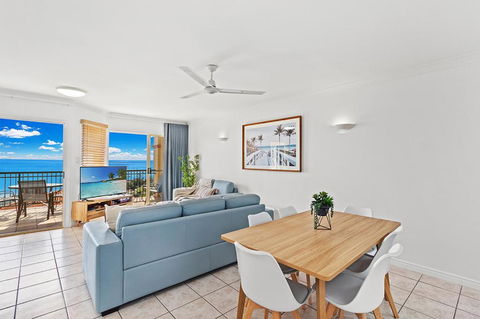 Airlie Hasta Manana - Palm Beach Accommodation 1