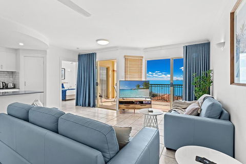 Airlie Hasta Manana - Palm Beach Accommodation 0