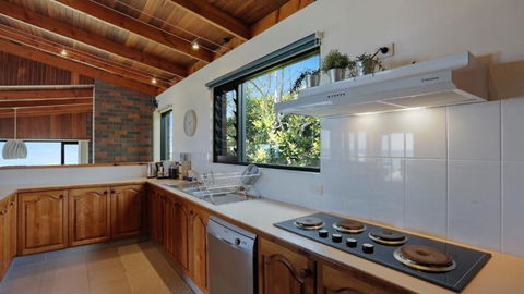 Aisling Saifir - Palm Beach Accommodation 3