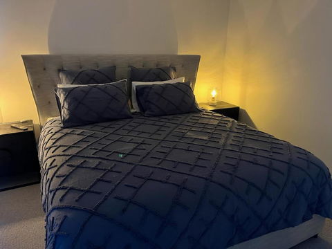 AKS Honeysuckle - Palm Beach Accommodation 4
