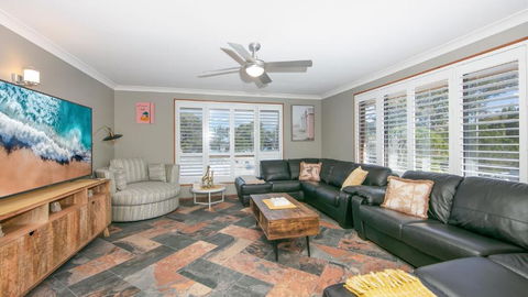 Akuli By The Sea - Unit 1 - FNHolidays - Palm Beach Accommodation 1