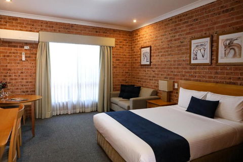 Akuna Motor Inn And Apartments - Palm Beach Accommodation 4