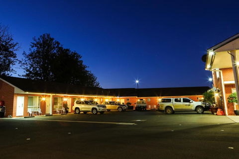 Akuna Motor Inn And Apartments - Palm Beach Accommodation 1