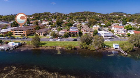 Akuna 8 - Palm Beach Accommodation 0
