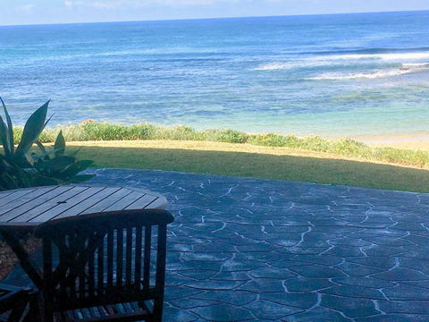 Al Mare Beachfront Retreat Award Winner - Palm Beach Accommodation 1