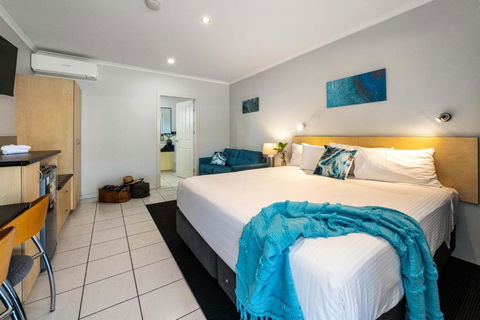 Alara Motor Inn - Palm Beach Accommodation 3