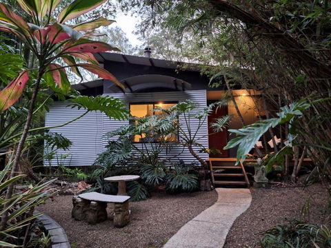 Alaya Escape - Palm Beach Accommodation 1
