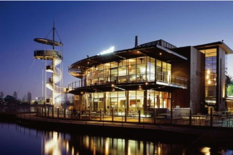 Albert Park Bayside Brilliance GRHM - Palm Beach Accommodation 4