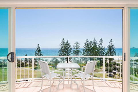 Alex Seaside Resort - Palm Beach Accommodation 0