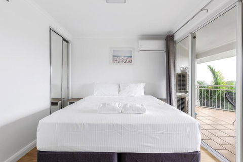 ALEXANDRA BEACH RESORT-ALEX412 - Palm Beach Accommodation 1