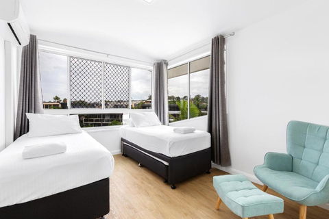 ALEXANDRA BEACH RESORT-ALEX412 - Palm Beach Accommodation 4